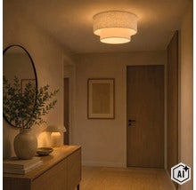 Getrapte stoffen plafondlamp in de gang met warm licht voor een huiselijke sfeer. (Image AI modified or generated)