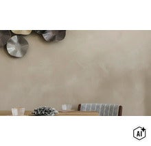 Muur met decoratieve plamuurtechniek in een woonkamer met eettafel, decoratie en stoel met gestreepte bekleding. (Image AI modified or generated)