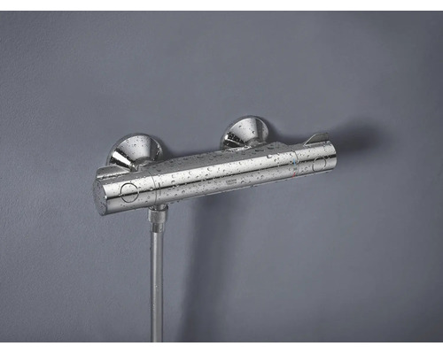 Grohe thermostaat douchekraan voor wandmontage met gepolijst oppervlak en Grohe logo