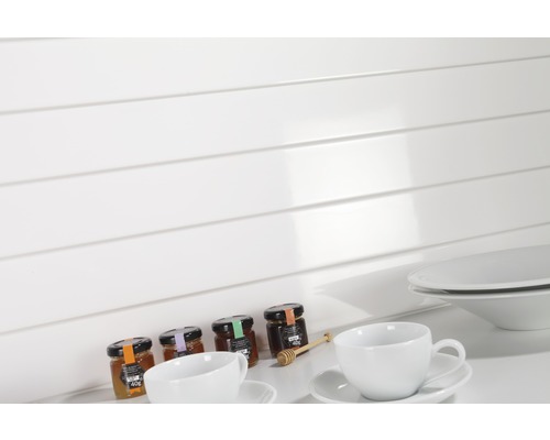 Decoratieve houten panelen met honingpotten en servies
