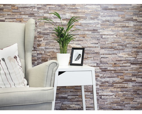 D-C-FIX Wandbekleding PVC Ceramics Stone 67,5x400 cm Decoratieve stenen muur met fauteuil, tafel en kamerplant voor een huiselijke sfeer.