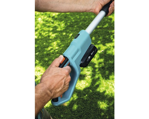 Detailopname van een accu grasschaar met handgreep