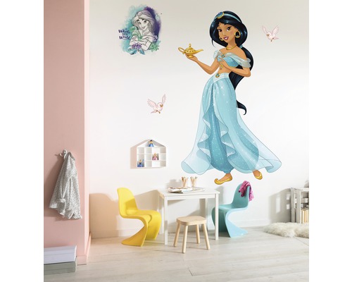 Decoratieve kinderkamer met muursticker van prinses Jasmine en Aladdin