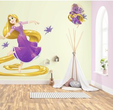 Kinderkamer met muurstickers van Rapunzel, speeltent en decoratie