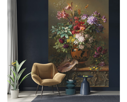 Woonkamer met fotobehang met bloemstilleven in vaas