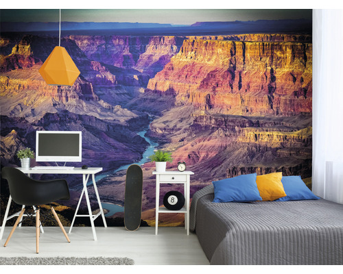Lichte kamer met fotobehang van een canyon, bureau en bed