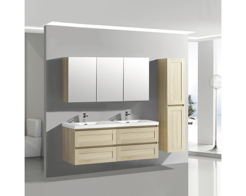 Moderne badkamerset met dubbele wastafel, spiegelkast en hoge kast voor een stijlvolle badkamerinrichting.