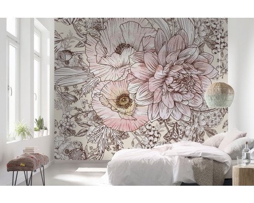 Slaapkamer met groot bloemenbehang met klaprozen en dahlia''s
