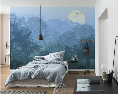 Slaapkamer met fotobehang jungle thema, bed en bureau
