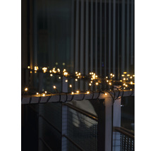 Lichtsnoer met warm wit licht op een reling