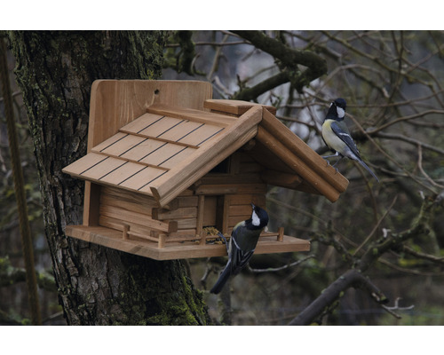 Houten vogelhuis met twee mezen