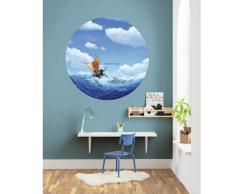 Wanddecoratie met een ronde muursticker in de kinderkamer met een oceaanscène