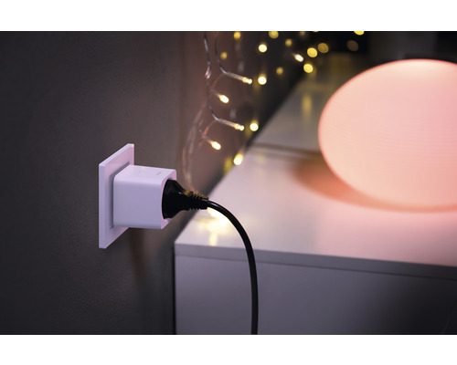 Stopcontact met Smart Home adapter binnenshuis