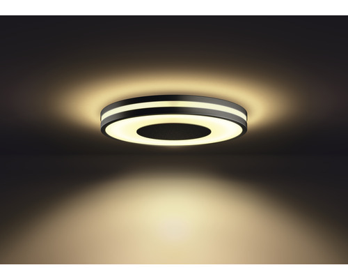 LED-plafondlamp met ringvormig ontwerp.