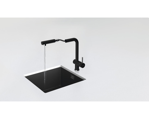 Spoelbak met kraan en stromend water