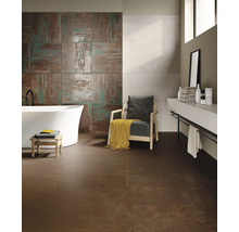 Badkamer met bad, fauteuil en wastafel voor wand- en vloertegels