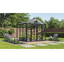 Tuinkas met planten en bloemen in de tuin