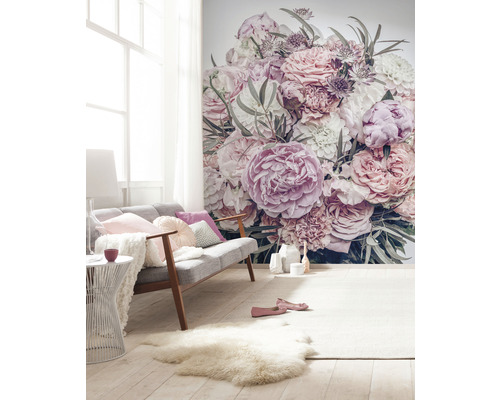 Woonkamer met bloemen fotobehang, bank en tapijt