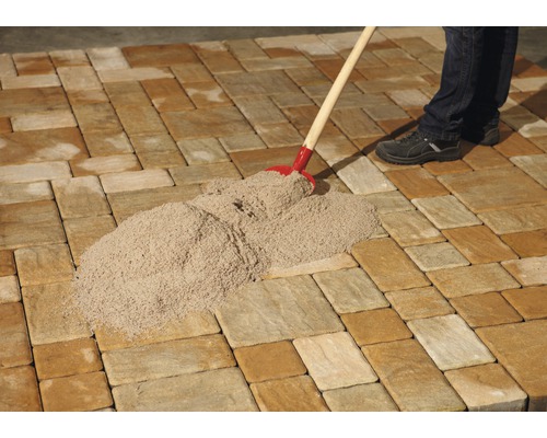 Bestrating voegen met voegzand