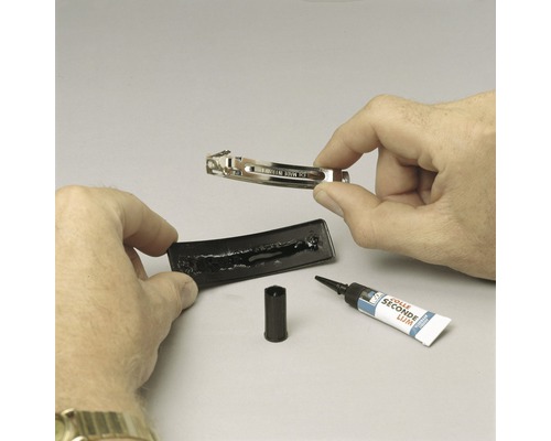 Reparatie van een haarspeld met lijm
