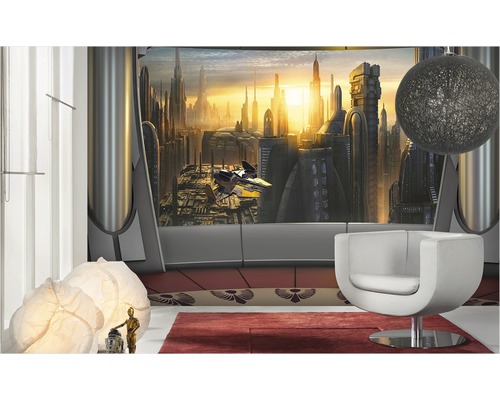 Woonkamer met Star Wars muurschildering, fauteuil, lamp en tapijt voor een moderne ambiance.