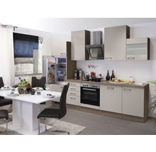 Moderne keuken met eethoek, inbouwapparatuur en eettafel