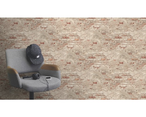 Behang met baksteenmotief met stoel, koptelefoon en pet