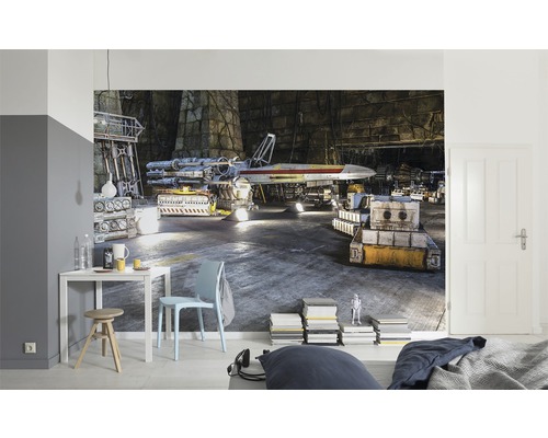 Kamer met Star Wars fotobehang met ruimteschip in werkplaats scène