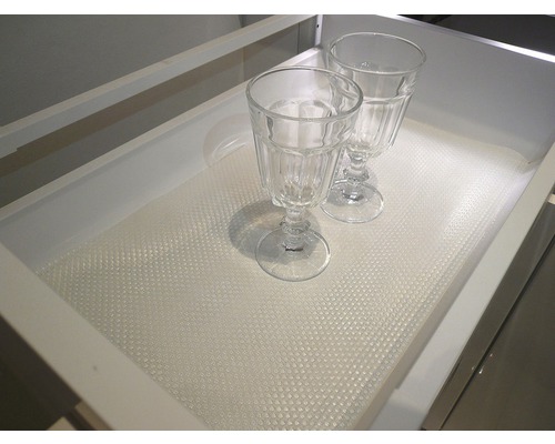 Lade met antislipmat en twee drinkglazen