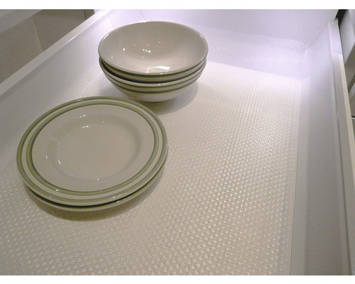 Borden en kommen op een ladebekleding