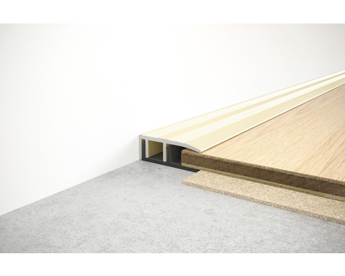 Overgangsprofiel voor vloerbedekking tussen muur en houten vloer