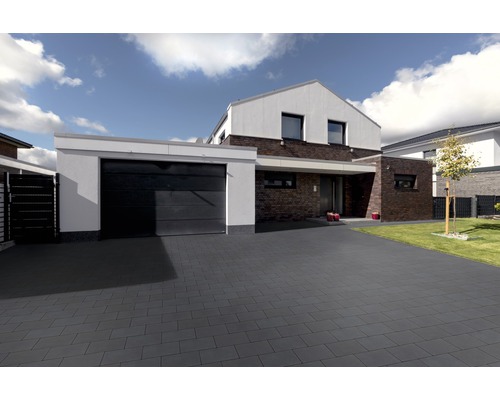 Modern woonhuis met garage en bestrate oprit