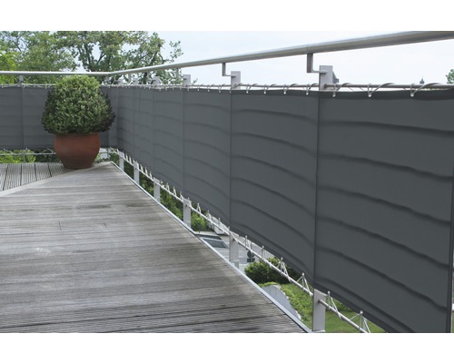 FLORACORD Balkondoek waterafstotend antraciet 65x300 cm Balkon met grijze privacy scherm, houten terras en plantenbak