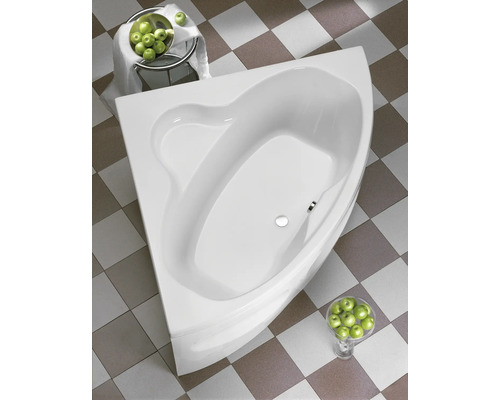 Hoekbad in badkamer met schaakbordtegels