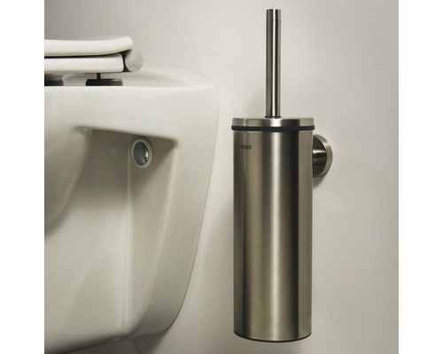 Roestvrijstalen toiletborstel met houder voor wandmontage naast een toilet