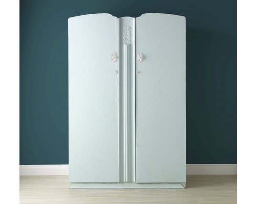 RUST-OLEUM Chalky Finish Meubelverf eucalyptus 750 ml Kledingkast met twee deuren, handgrepen en slot