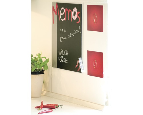 D-C-FIX Krijtfolie zelfklevend groen 45x150 cm Memobord met notities en boodschappenlijstje in een keuken