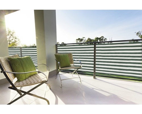 FLORACORD Balkondoek wind- en waterdoorlatend groen/wit 90x500 cm Balkonscène met twee stoelen, kussens en privacyscherm