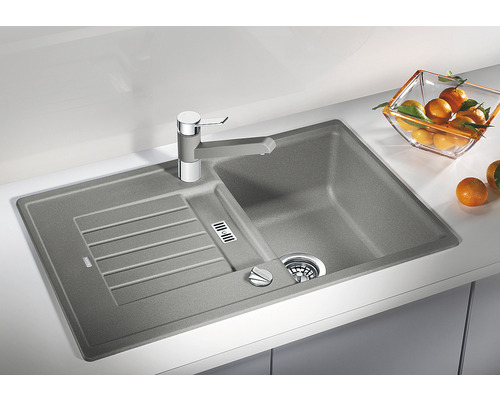 Spoelbak met afdruiprek en kraan