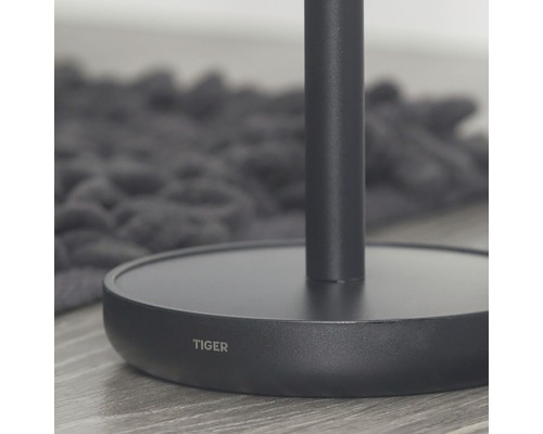 Detailopname van een Tiger toiletpapierhouder met bodemplaat