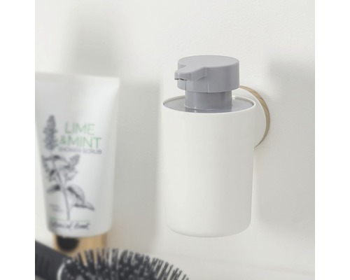Wandzeepdispenser voor gebruik in de badkamer