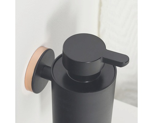 Wandzeepdispenser voor badkameruitrusting