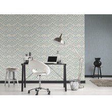 Kantoor met behang met patroon, bureau en kantoormeubilair