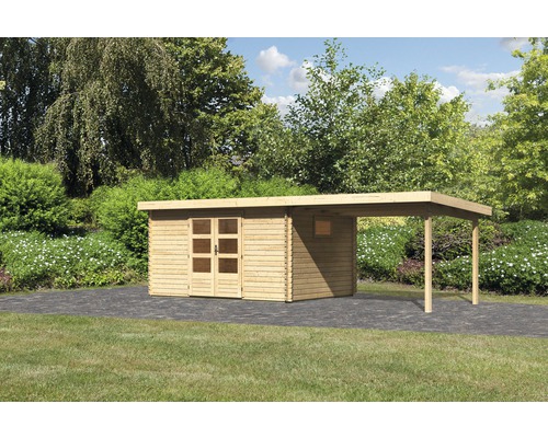 Houten tuinhuis met carport in de buitenruimte