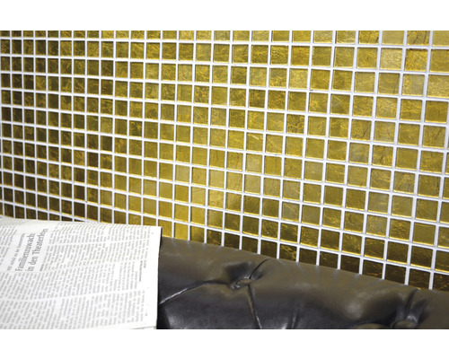 Wand met mozaïektegels