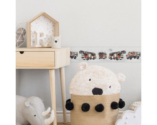 Kinderkamer met rand met brandweermotieven