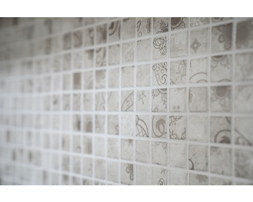 Close-up van mozaïektegels met verschillende patronen