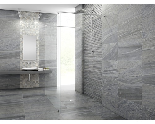 Moderne badkamer met grijze tegels, douche en wastafel