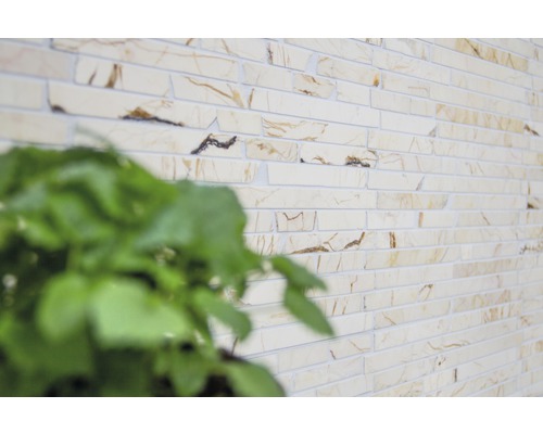 Wanddecoratie met beige-bruine strips