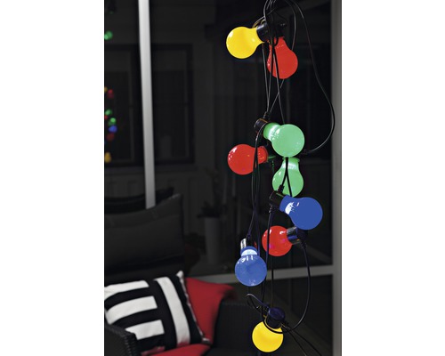 Slingers met gekleurde gloeilampen voor buiten